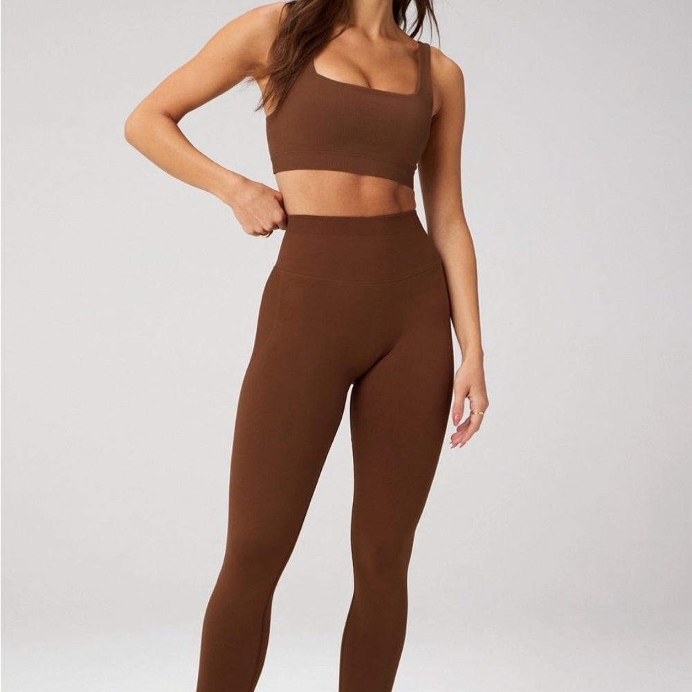 Fabletics Seamless Scrunch High-Waisted Legging & Sports Bra set -Small
